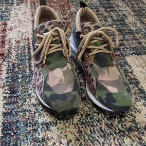 Steve Madden sneakers